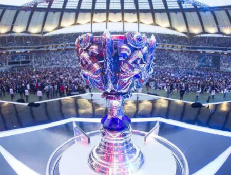 解说主持杯决赛解说阵容：先天解说圣体Zdz携手Zhuo、KKlove上阵