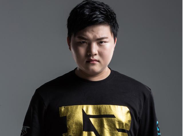 今晚19：00LPL“友谊赛”OMG vs RNG首发阵容